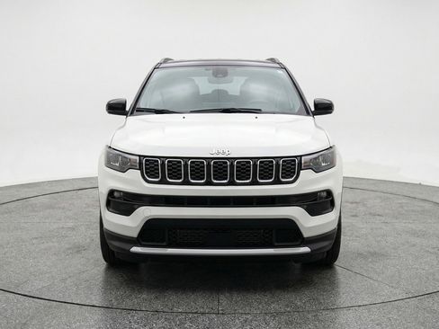 Used 2025 Jeep Compass Limited AWD/4WD image 2