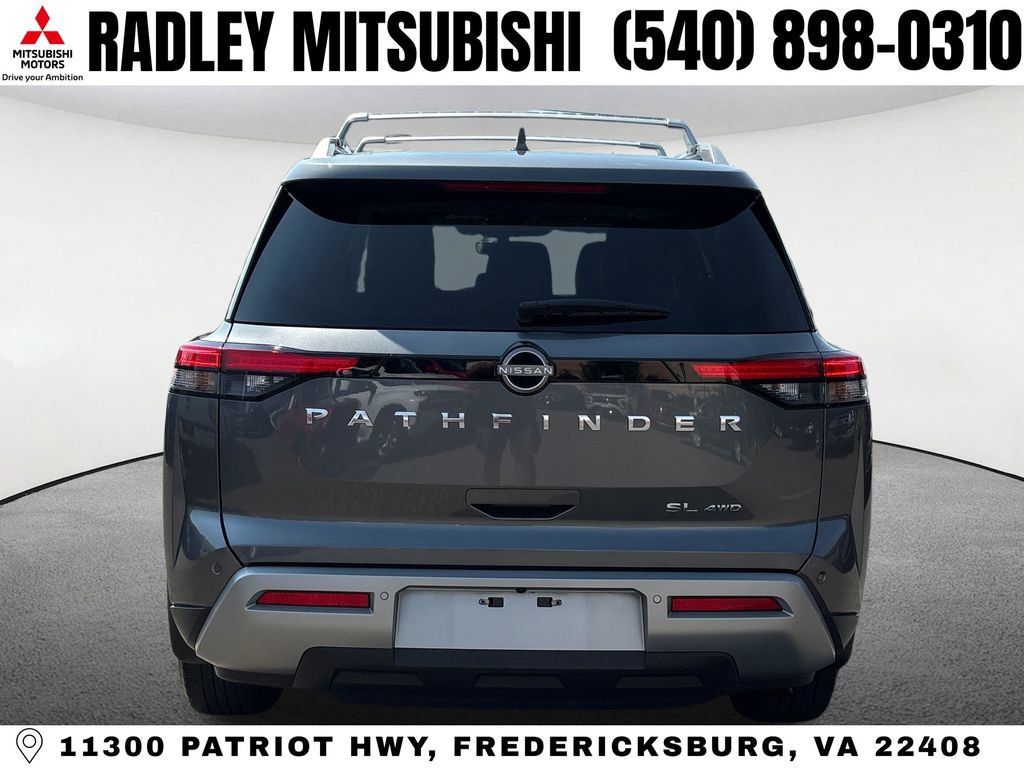 Used 2023 Nissan Pathfinder SL AWD/4WD image 18
