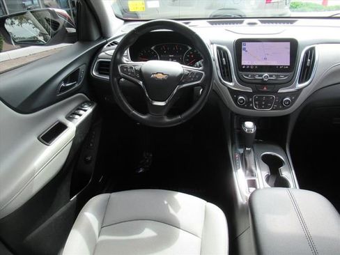 Used 2021 Chevrolet Equinox Premier image 12
