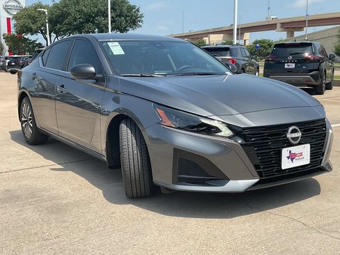 New 2026 Nissan Altima 2.5 SV FWD image 4