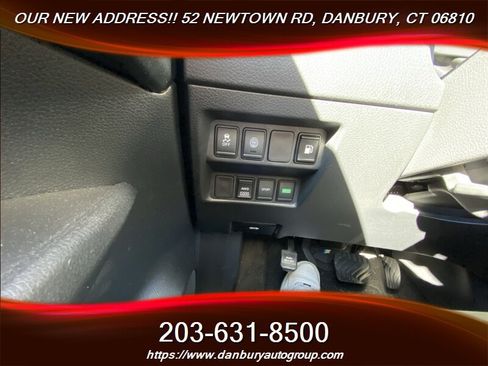 Used 2020 Nissan Rogue S AWD/4WD image 22