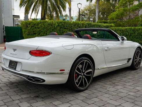 Used 2024 Bentley Continental GT V8 image 27
