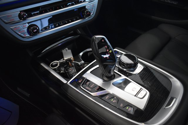 Used 2017 BMW 740e xDrive AWD/4WD image 14