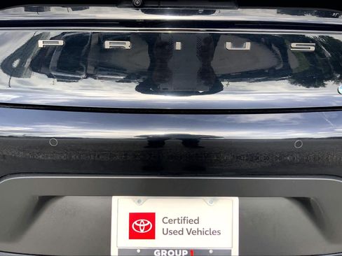 Used 2025 Toyota Prius LE FWD image 10