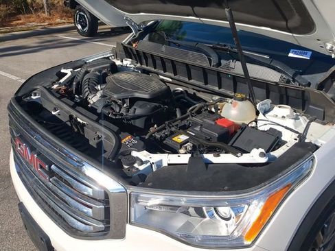 Used 2018 GMC Acadia SLT image 43