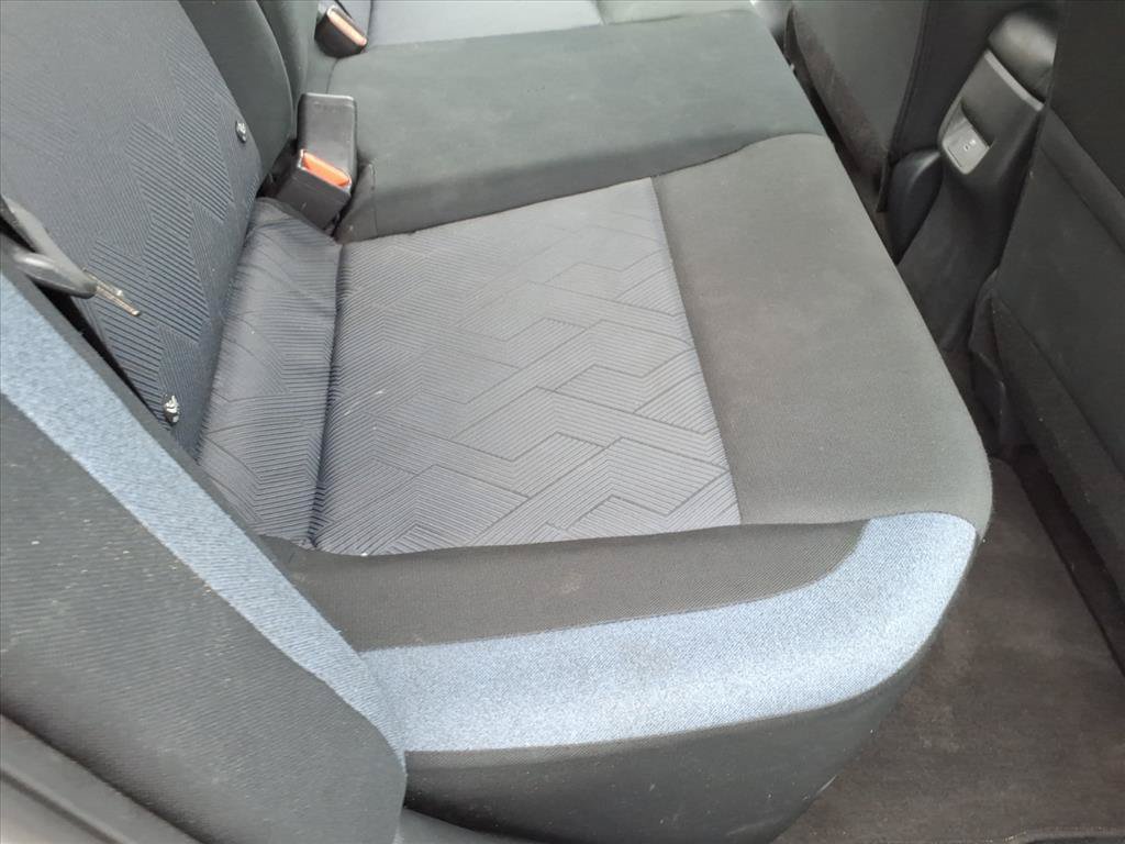 Used 2024 Nissan Versa SV FWD image 18