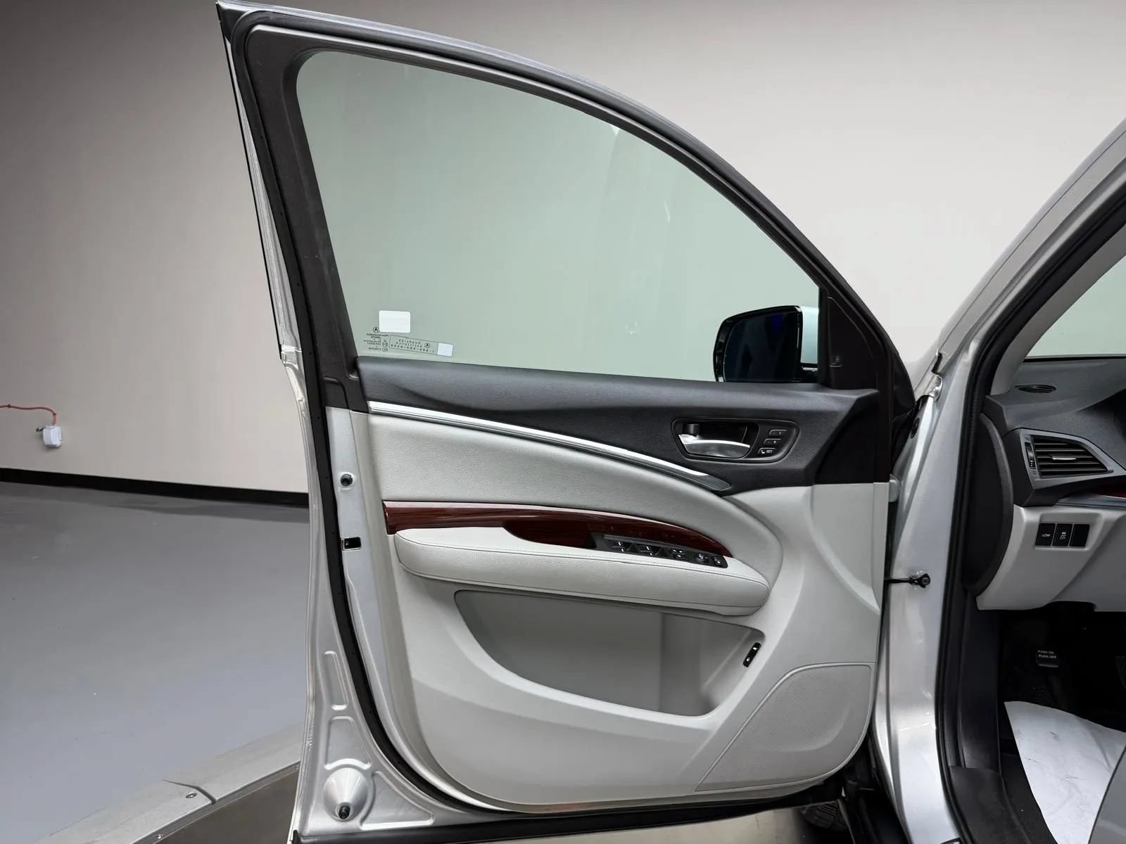 Used 2014 Acura MDX w/ Technology Package FWD image 26