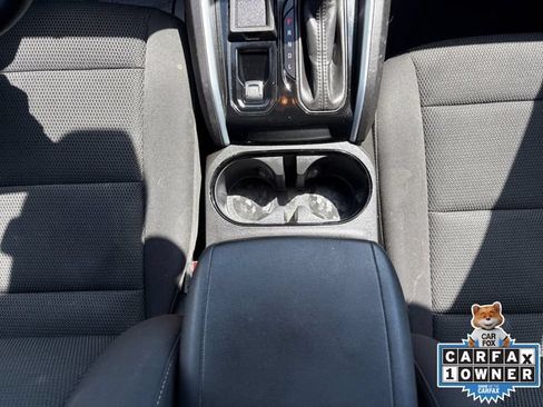 Used 2024 Chevrolet Colorado LT w/ LT Convenience Package II RWD image 3