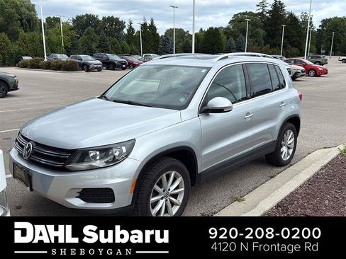 Used 2017 Volkswagen Tiguan Wolfsburg Edition AWD/4WD image 2