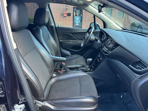 Used 2022 Buick Encore Preferred w/ Safety Package II AWD/4WD image 19