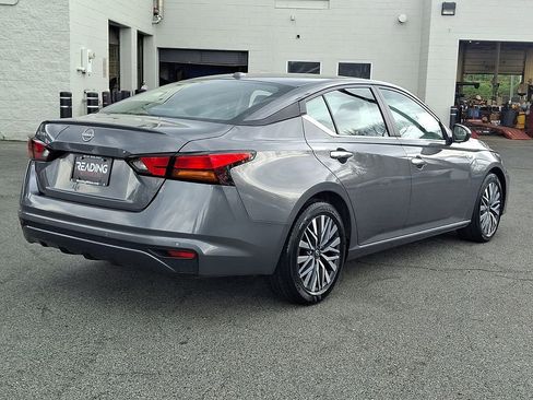 Used 2025 Nissan Altima 2.5 SV image 5