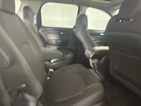 Used 2015 GMC Acadia SLE FWD image 25