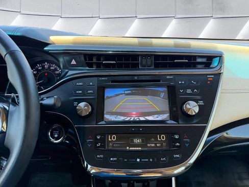 Used 2016 Toyota Avalon Limited FWD image 14