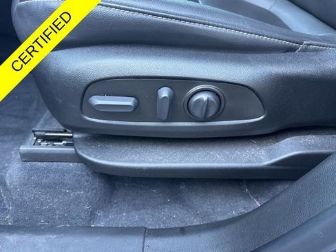 Used 2023 Chevrolet Traverse LT w/ LPO, Floor Liner Package AWD/4WD image 20