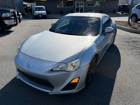 Used 2013 Scion FR-S image 1
