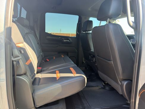 Used 2023 GMC Sierra 1500 AT4 w/ Technology Package AWD/4WD image 24