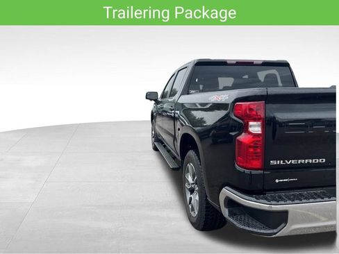 Used 2024 Chevrolet Silverado 1500 LT AWD/4WD image 9