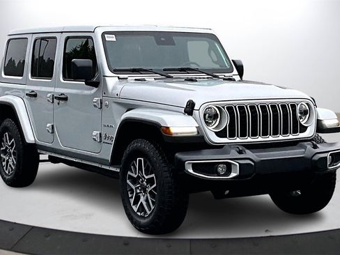 Certified 2024 Jeep Wrangler Sahara image 2