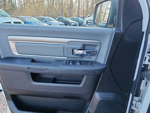 Used 2022 RAM 1500 Classic SLT image 15