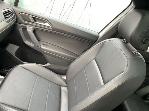 Used 2019 Volkswagen Tiguan SEL R-Line image 30