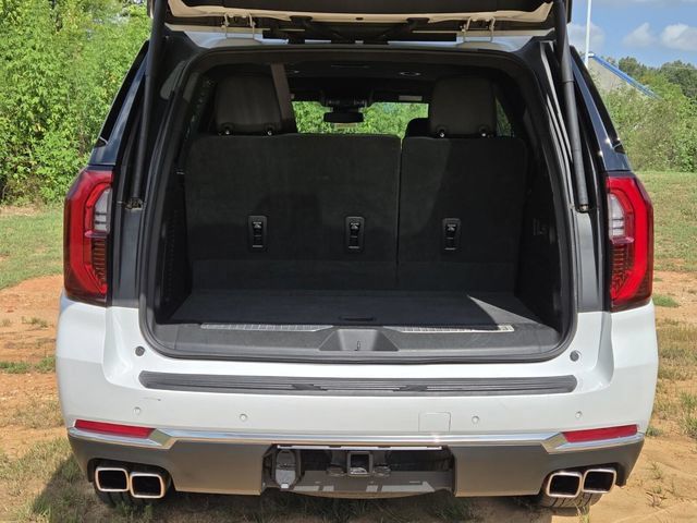 Used 2025 GMC Yukon Denali AWD/4WD image 11