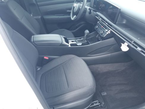 Certified 2025 Hyundai Santa Cruz SE image 16