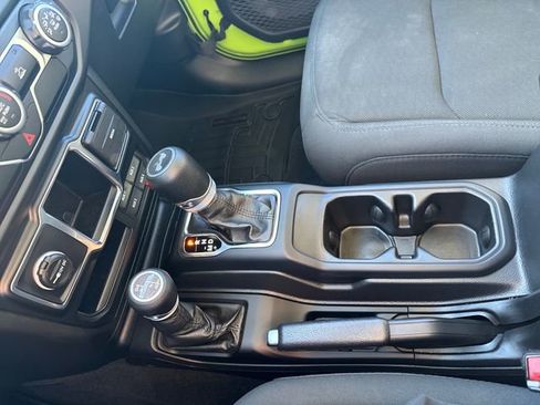 Used 2021 Jeep Wrangler Unlimited Sport image 24