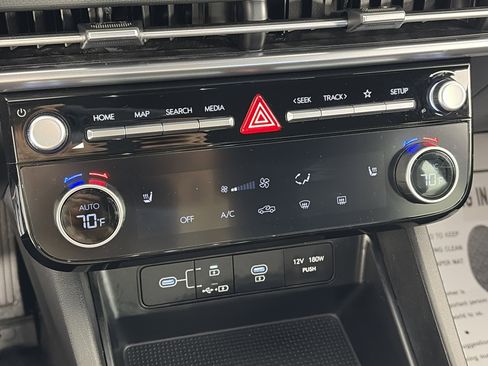 Used 2025 Hyundai Santa Cruz SEL image 18