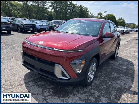 New 2027 Hyundai Kona SE FWD image 3