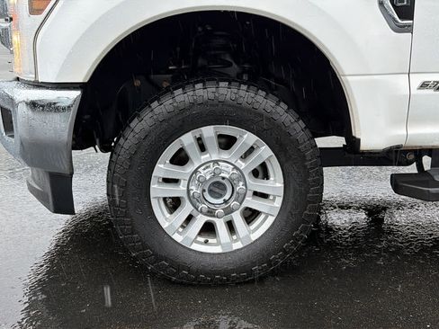 Used 2018 Ford F250 XLT w/ XLT Value Package image 9