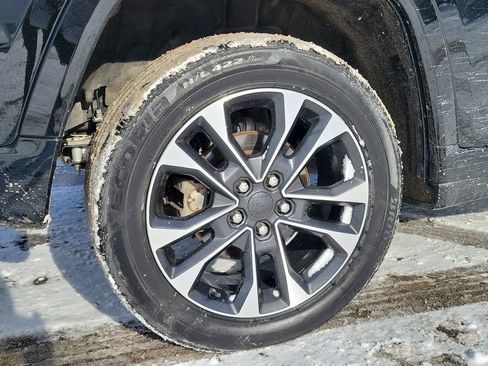 Used 2023 Jeep Grand Cherokee Overland image 5