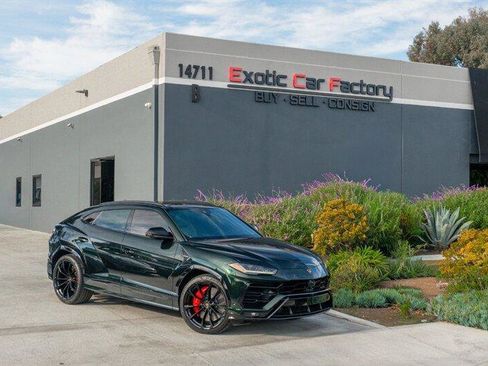 Used 2020 Lamborghini Urus image 1
