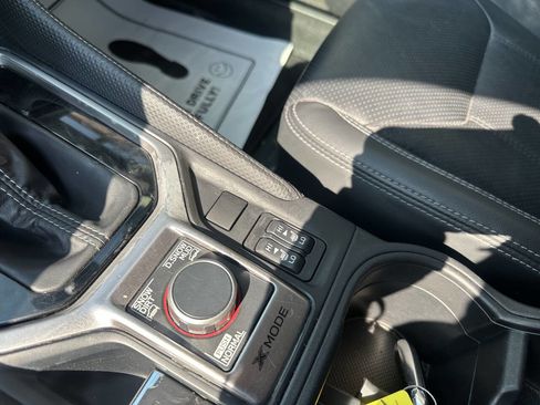 Used 2020 Subaru Forester Limited image 11