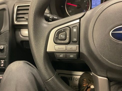 Used 2017 Subaru Forester 2.5i AWD/4WD image 20