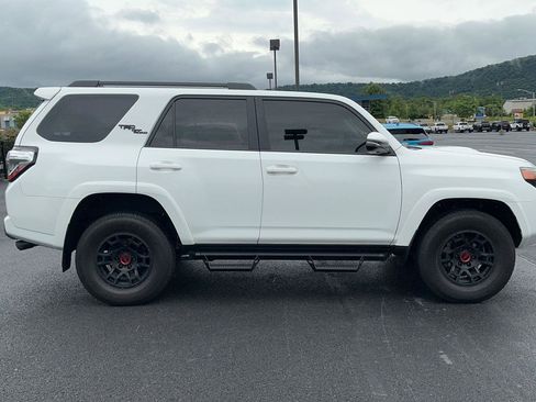 Certified 2024 Toyota 4Runner TRD Off-Road Premium w/ TRD Black Wheel Package (TMS) AWD/4WD image 4