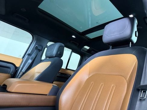 Used 2022 Land Rover Defender 110 X AWD/4WD image 5