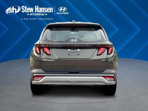 New 2026 Hyundai Tucson SE image 7