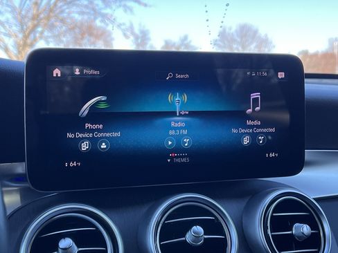 Used 2021 Mercedes-Benz GLC 300 4MATIC image 23