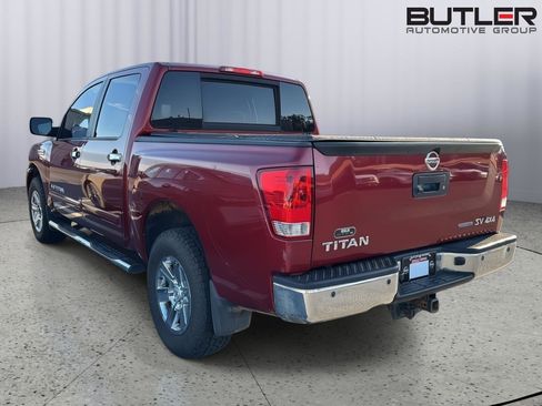 Used 2014 Nissan Titan SV w/ SV Value Truck Package image 5