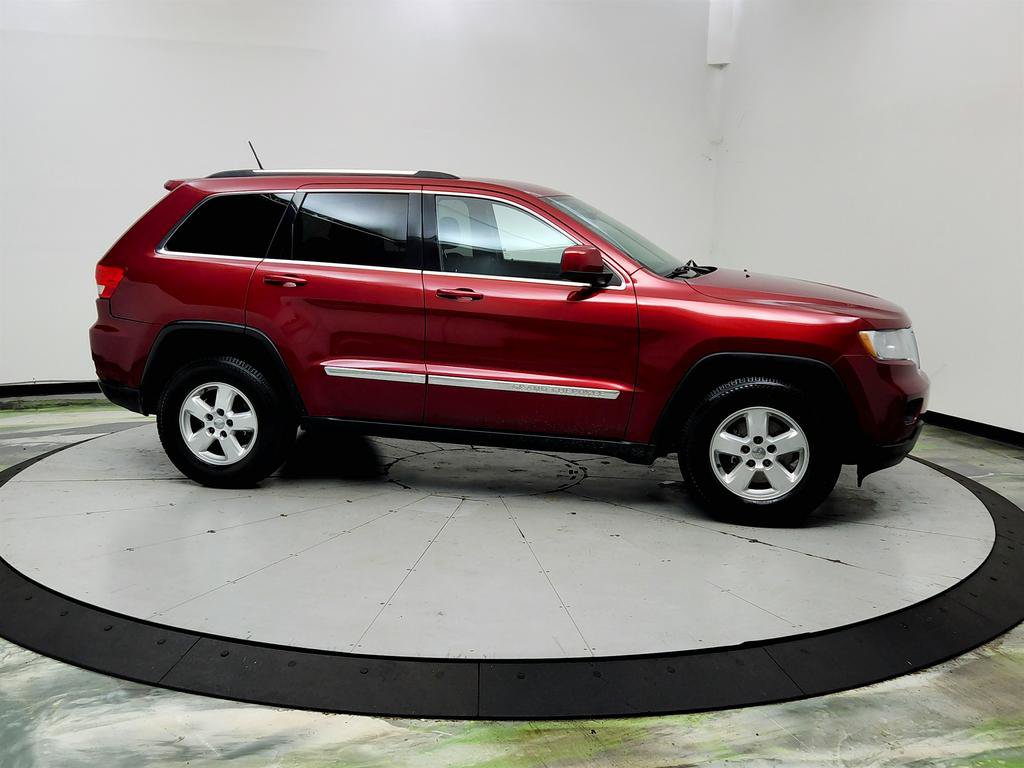 Used 2013 Jeep Grand Cherokee Laredo w/ Laredo E Group AWD/4WD image 4