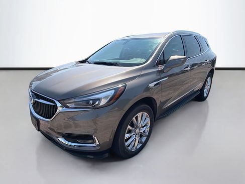 Used 2020 Buick Enclave Essence w/ Sound and Sites Package FWD image 5