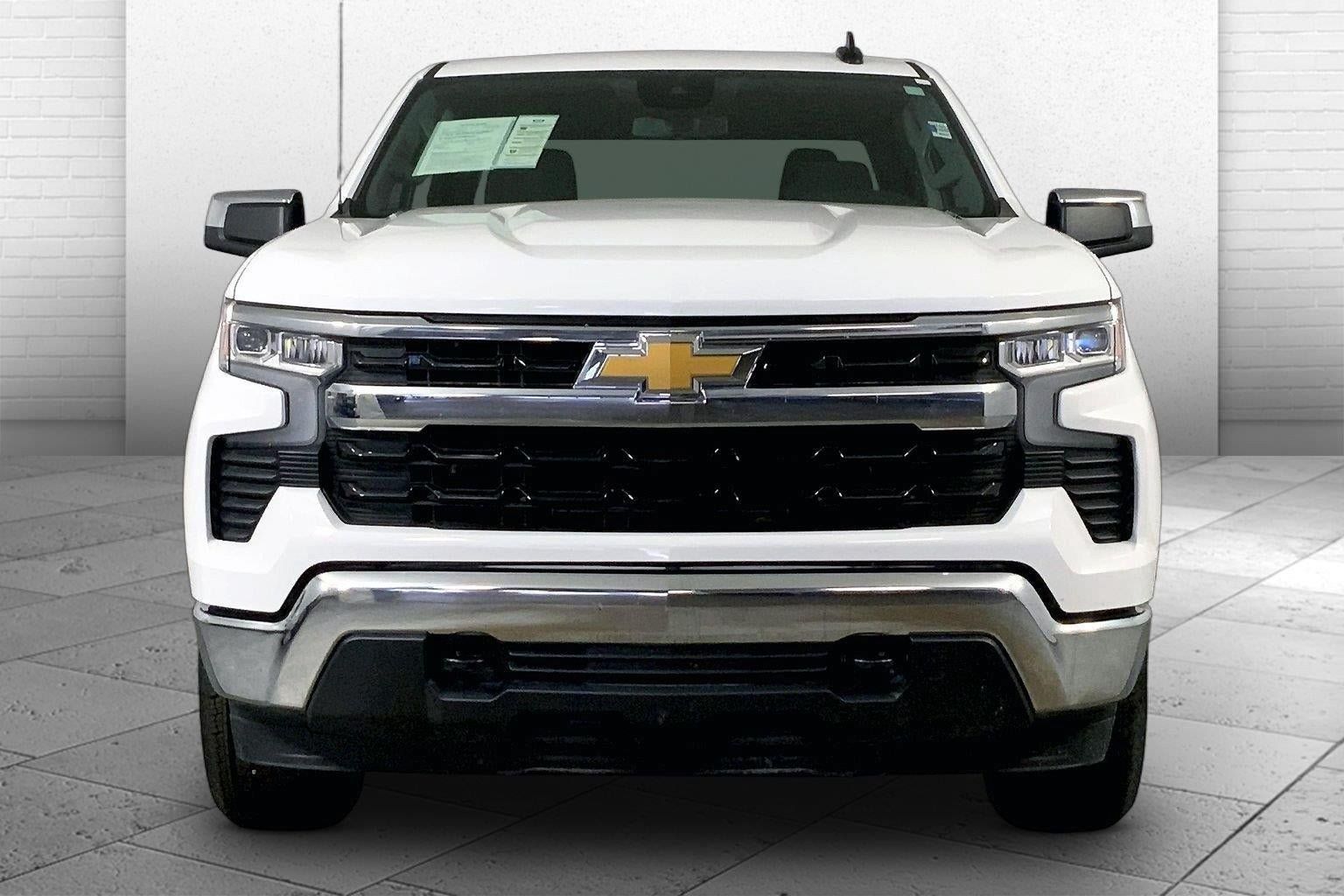 Used 2024 Chevrolet Silverado 1500 LT AWD/4WD image 2