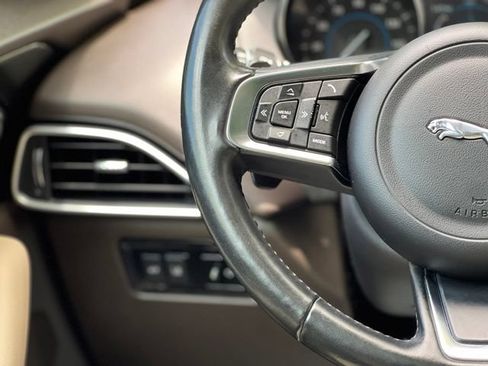 Used 2018 Jaguar F-PACE Prestige AWD/4WD image 35