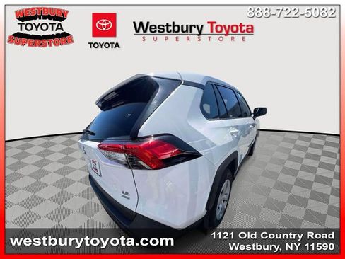 Certified 2024 Toyota RAV4 LE AWD/4WD image 6