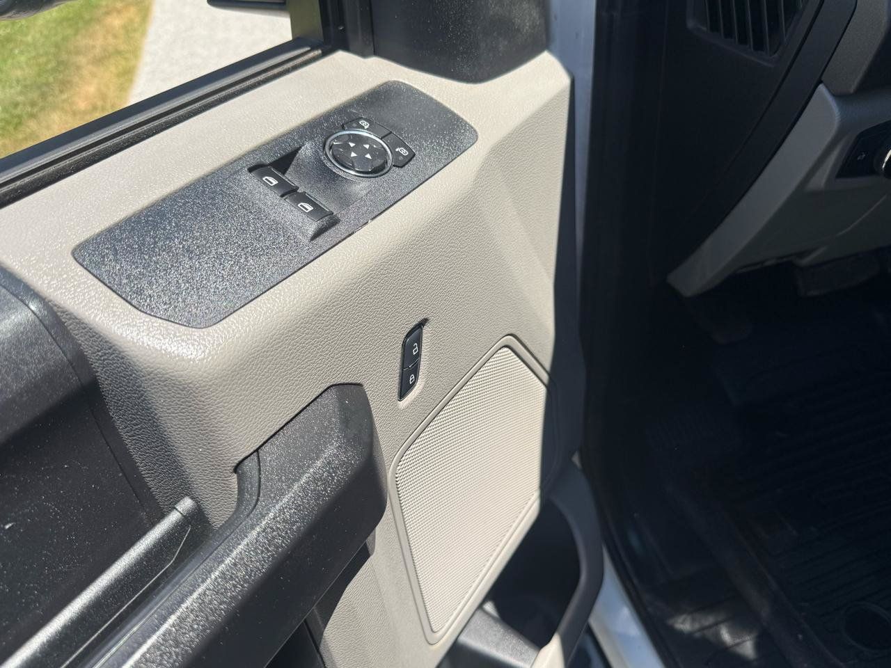 Used 2017 Ford F350 XL w/ Power Equipment Group RWD image 15