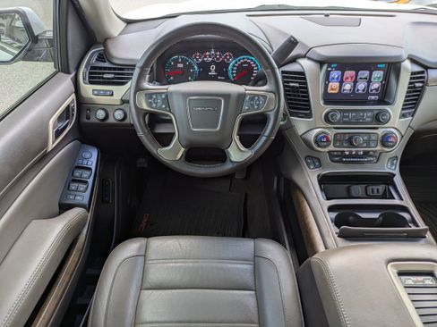Certified 2019 GMC Yukon Denali w/ Denali Ultimate Package image 15