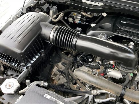 Used 2020 RAM 1500 Limited image 32