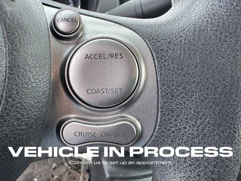 Used 2014 Nissan Versa SV w/ Convenience Package image 16