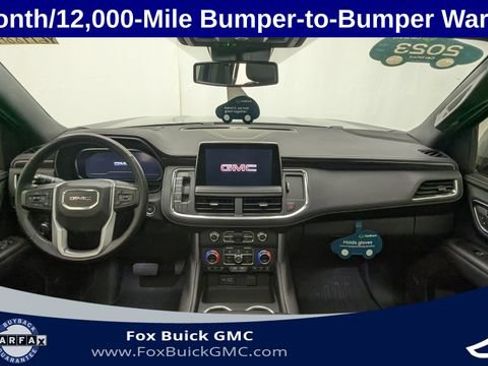 Certified 2023 GMC Yukon XL SLT w/ SLT Premium Package AWD/4WD image 9