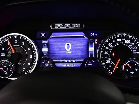 Used 2023 RAM 1500 Laramie AWD/4WD image 17